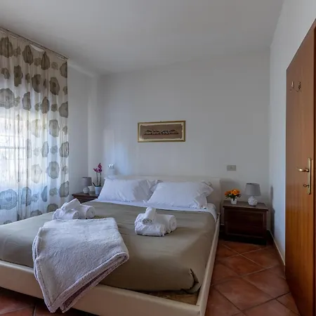 Daire Lovely Near Airport Pisa
